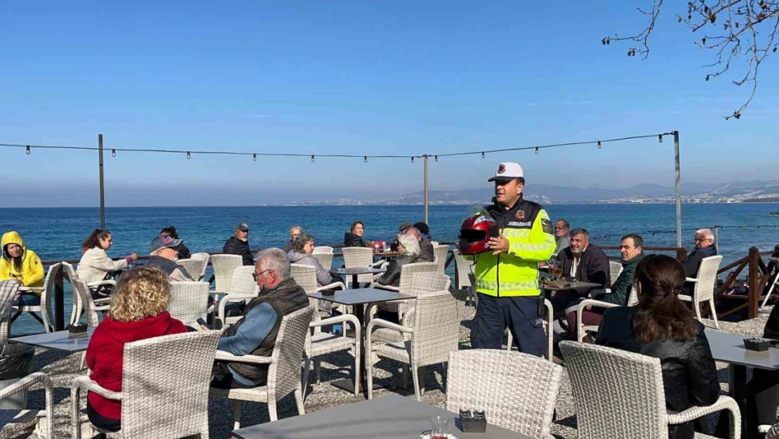 Kuşadası'nda trafik jandarmasından motosiklet ve kask eğitimi