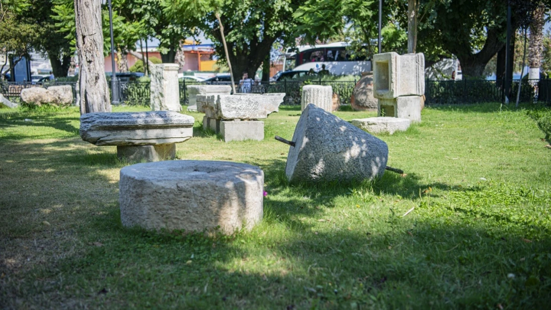 Kuşadası'nda vandalların son hedefi arkeolojik eserler oldu