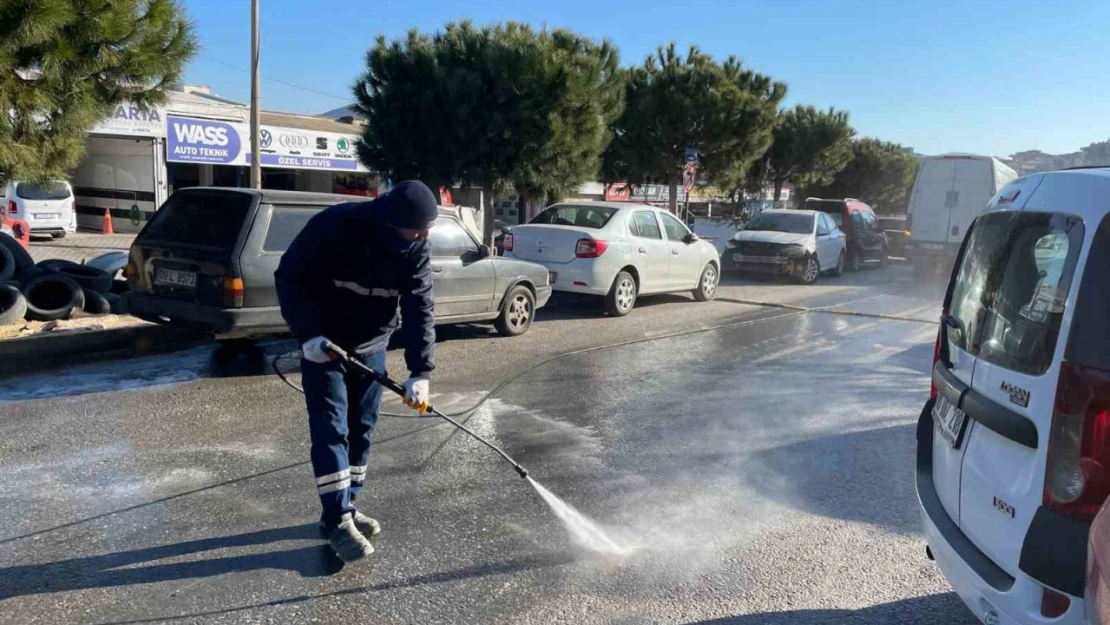 Kuşadası Sanayi Sitesi'nde temizlik mesaisi