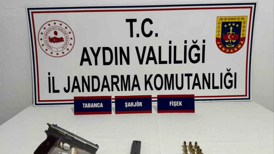 Kuşadası ve Söke'de ruhsatsız av tüfeği ve tabanca ele geçirildi