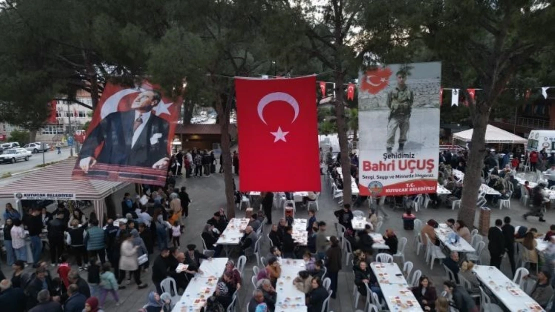 Kuyucak Belediyesi'nden 18 Mart İçin İftar Sofrası