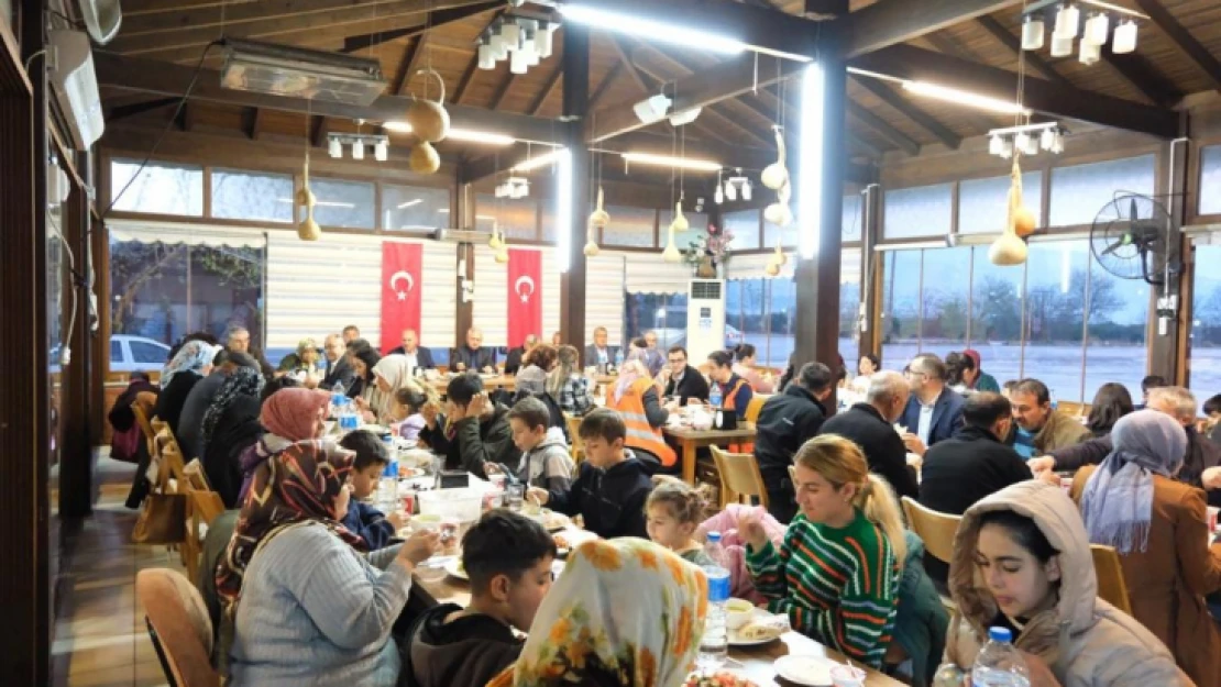Kuyucak Belediyesi'nden geleneksel iftar yemeği