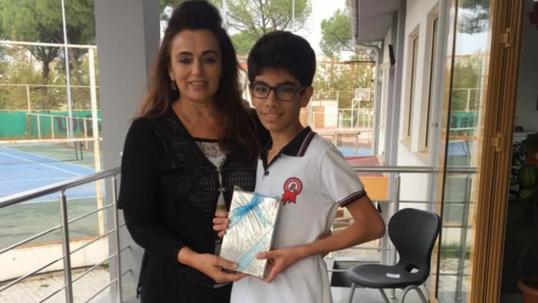 LGS'de Nazillili öğrenci tam puan aldı