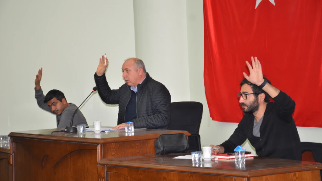 Meclis toplantısında 10 madde komisyonlara sevk edildi