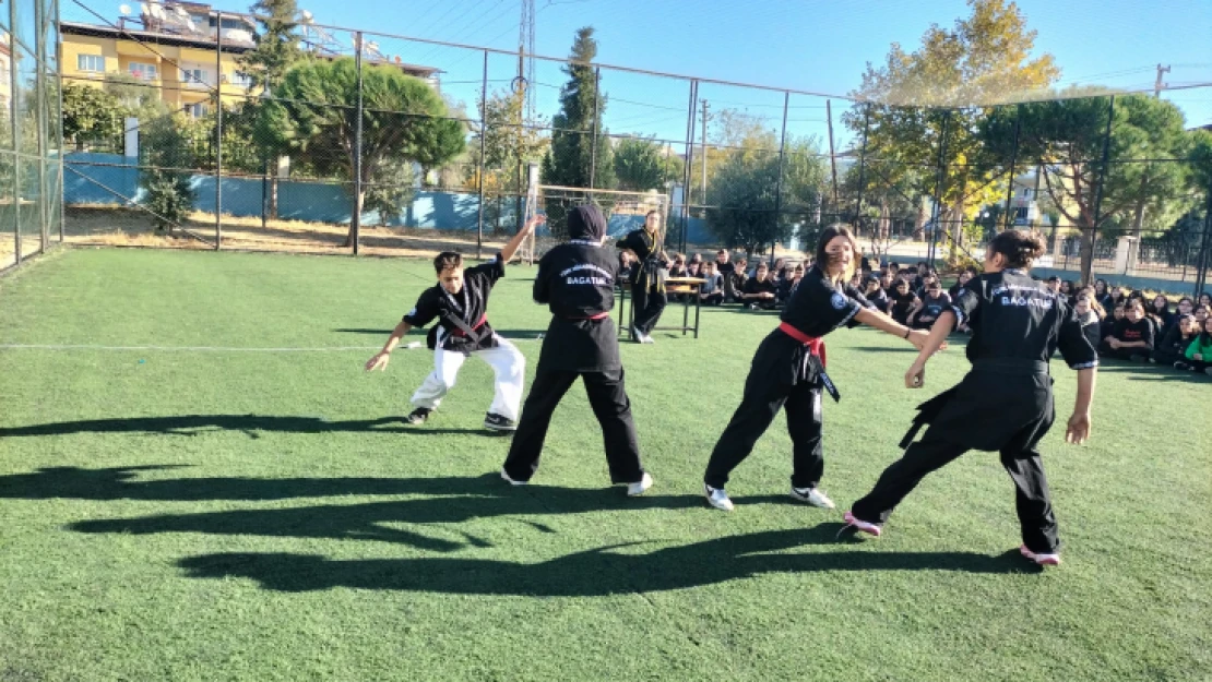 Menderesli öğrenciler Bagatur ile savunma sanatını öğreniyor
