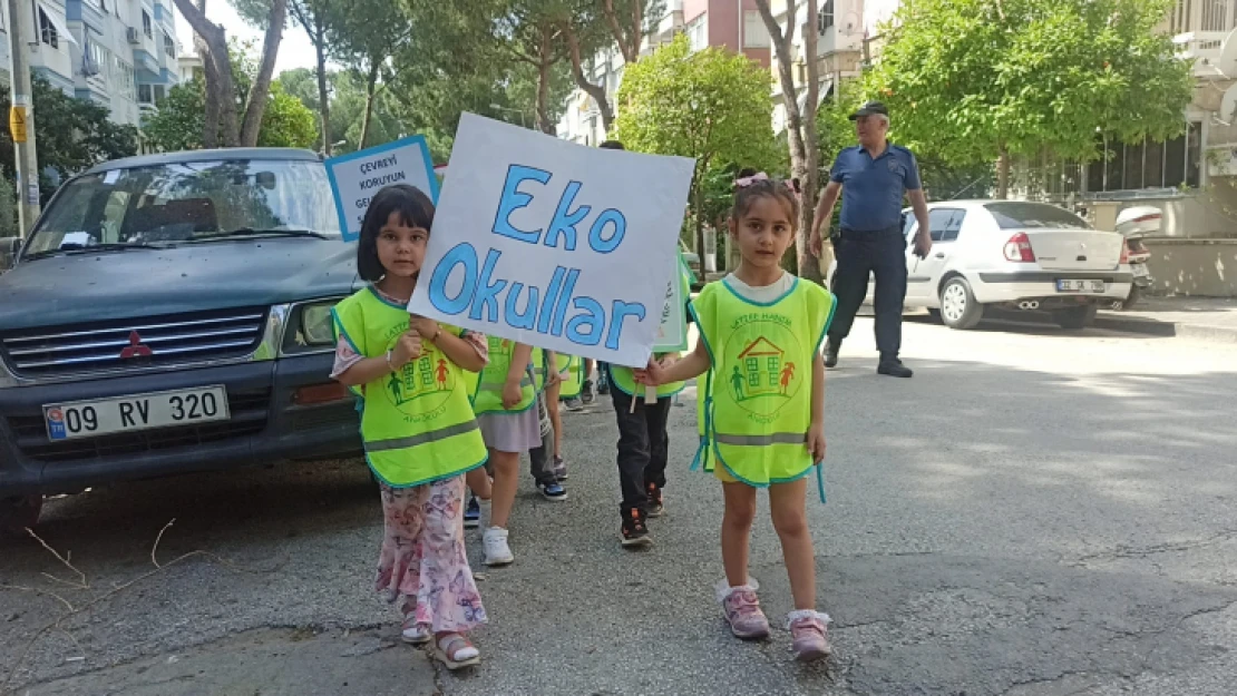 Minikler Çevre temizliğine dikkat çekmek için yürüdü