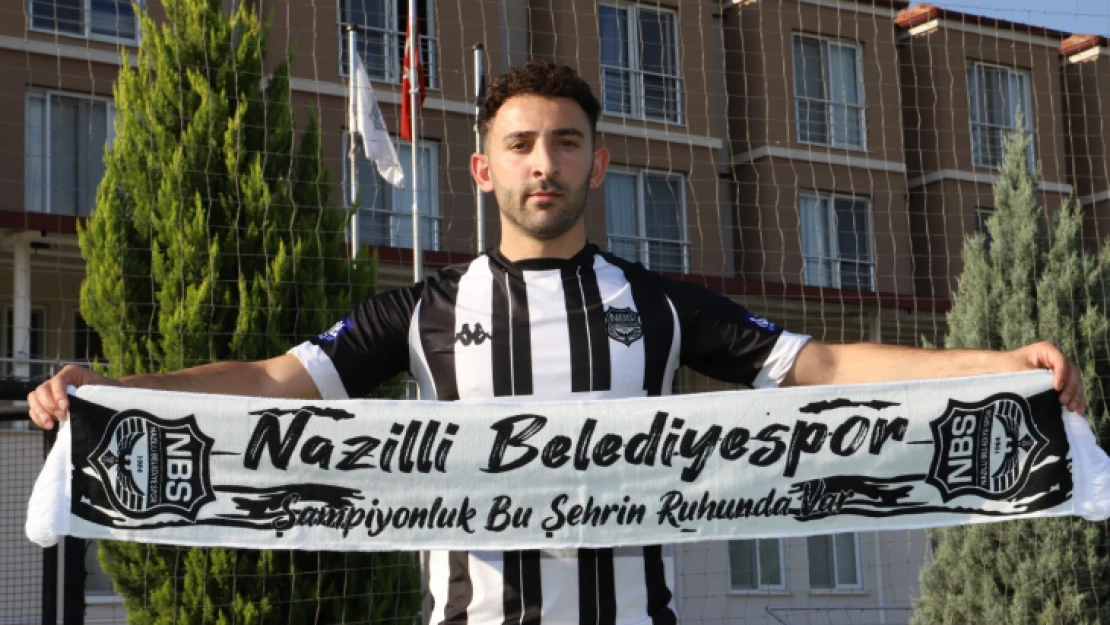 Naz Naz'a kanat takviyesi