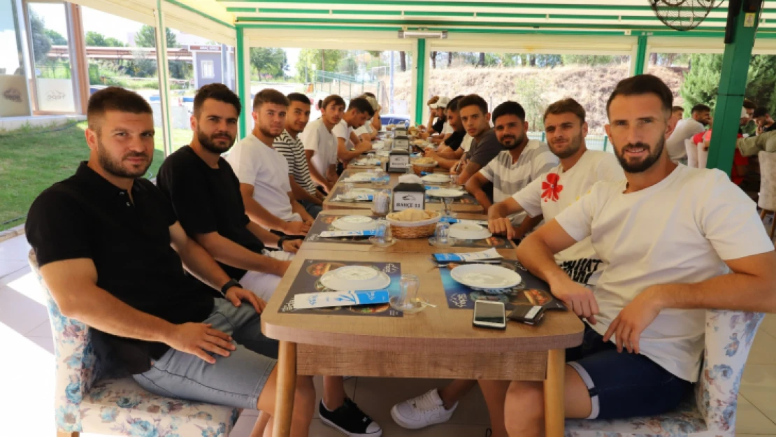 Naz Naz'da Amed maçı öncesi moral kahvaltısı