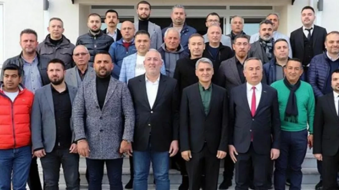 Naz-Naz kongreye gidiyor
