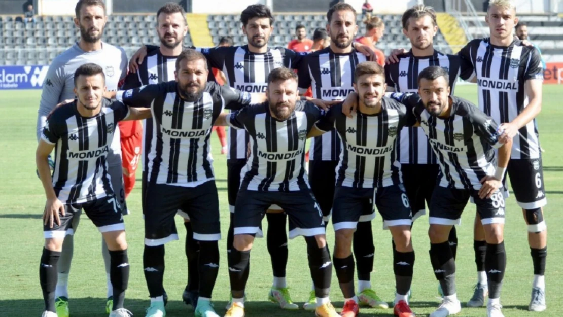 Naz-Naz, şanssızlığını kırmak istiyor