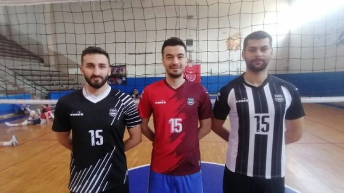 Naz Naz voleybolda transfere doymuyor