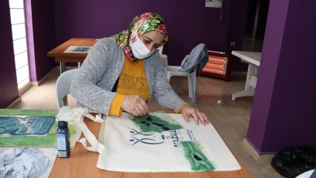 Nazilli Belediyesi 2 bin 500 adet bez çanta dağıttı