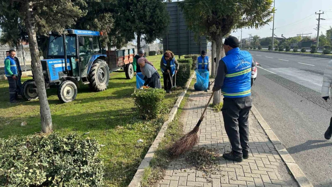 Nazilli Belediyesi ekiplerinden karayolu bölgesinde çalışma