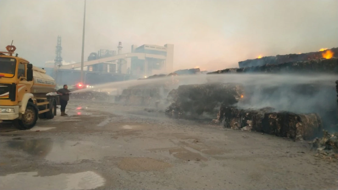 Nazilli Belediyesi'nden Söke'deki yangının söndürme çalışmalarına destek