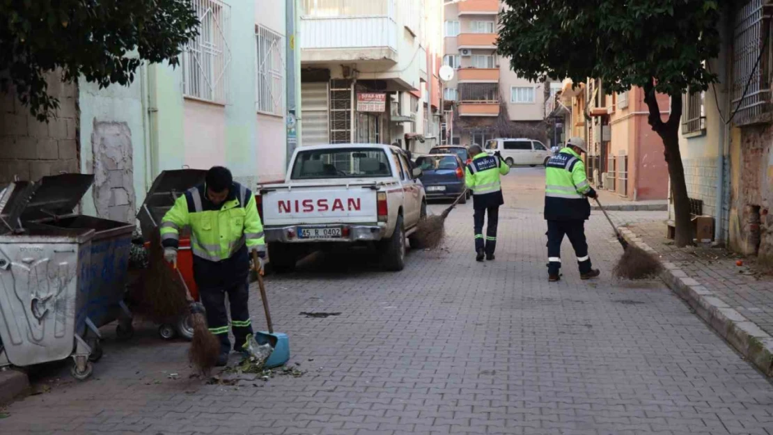 Nazilli Belediyesi'nden Turan Mahallesi'nde kapsamlı temizlik çalışması