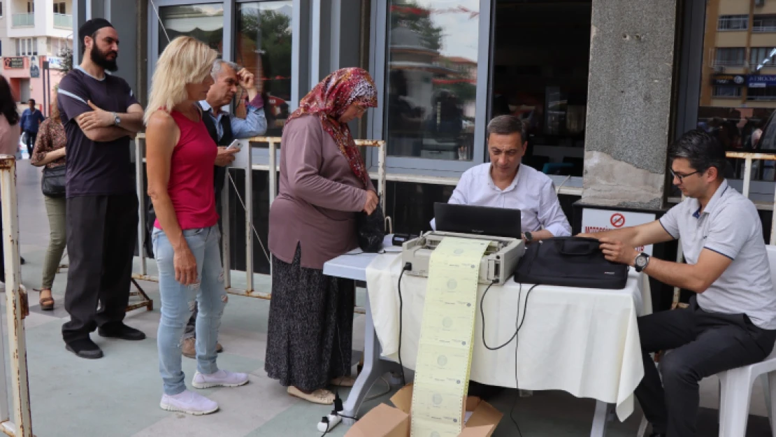 Nazilli Belediyesi'nin mobil veznesine tam not