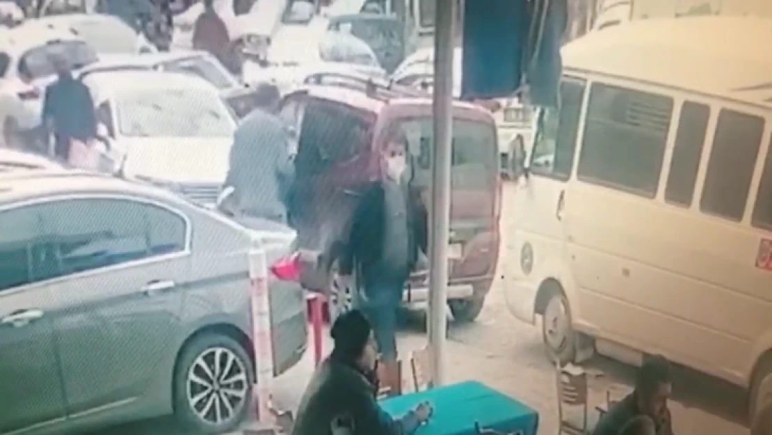 Nazilli'de araba hırsızlığı anları kameralara yansıdı