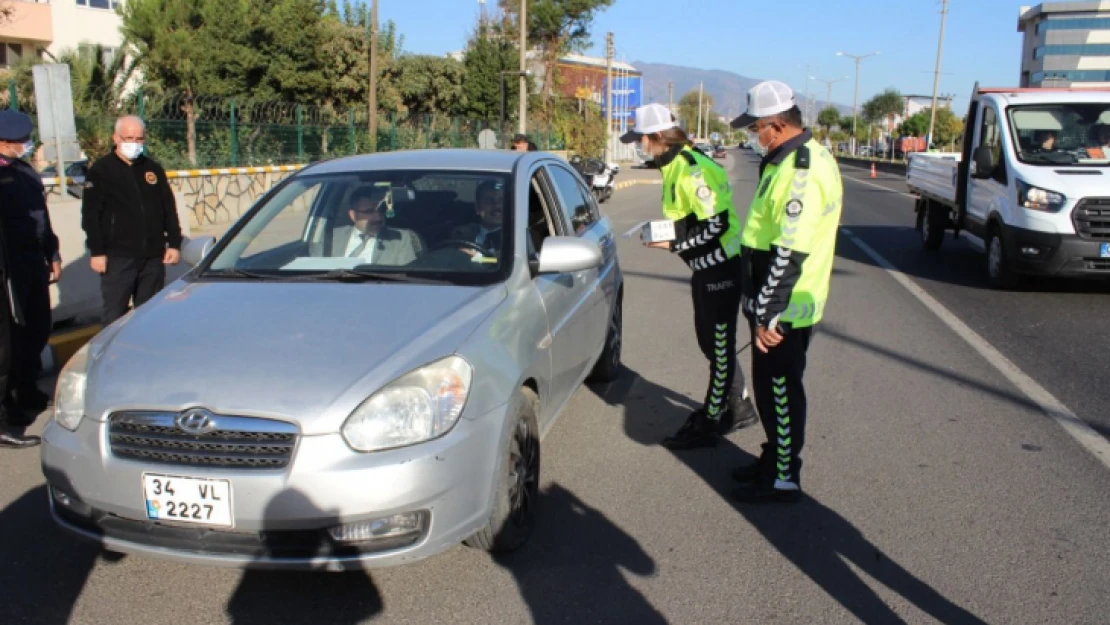 Nazilli'de 'Bir Hareketine Bakar Hayat' trafik uygulaması