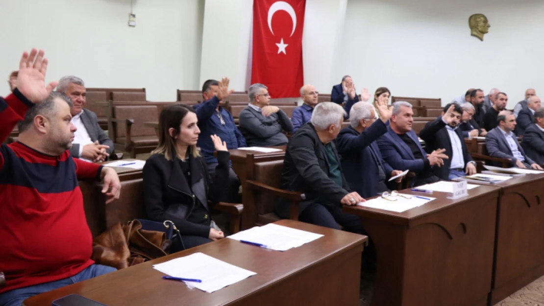Nazilli'de dolu dolu meclis