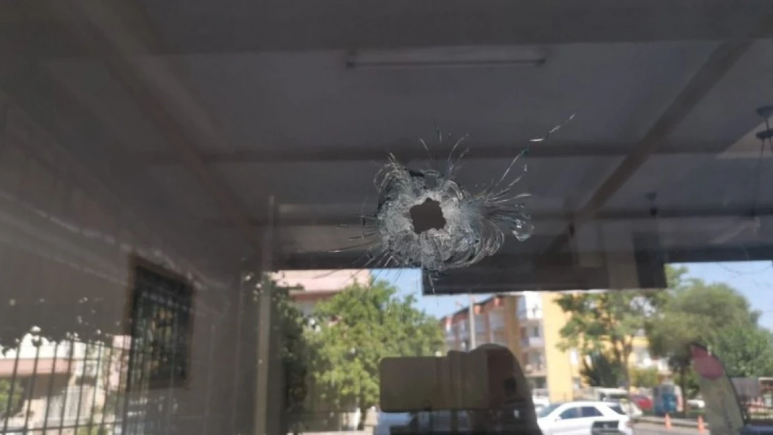 Nazilli'de iş yerini kurşunladılar