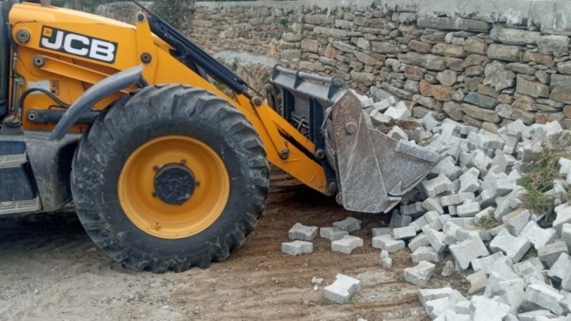 Nazilli'de kırsal mahalle yolları bir bir tamamlanıyor
