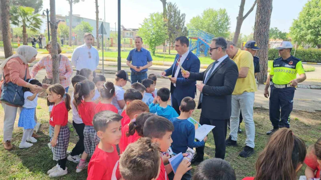Nazilli'de minikler trafik kurallarını uzmanlarından öğrendi
