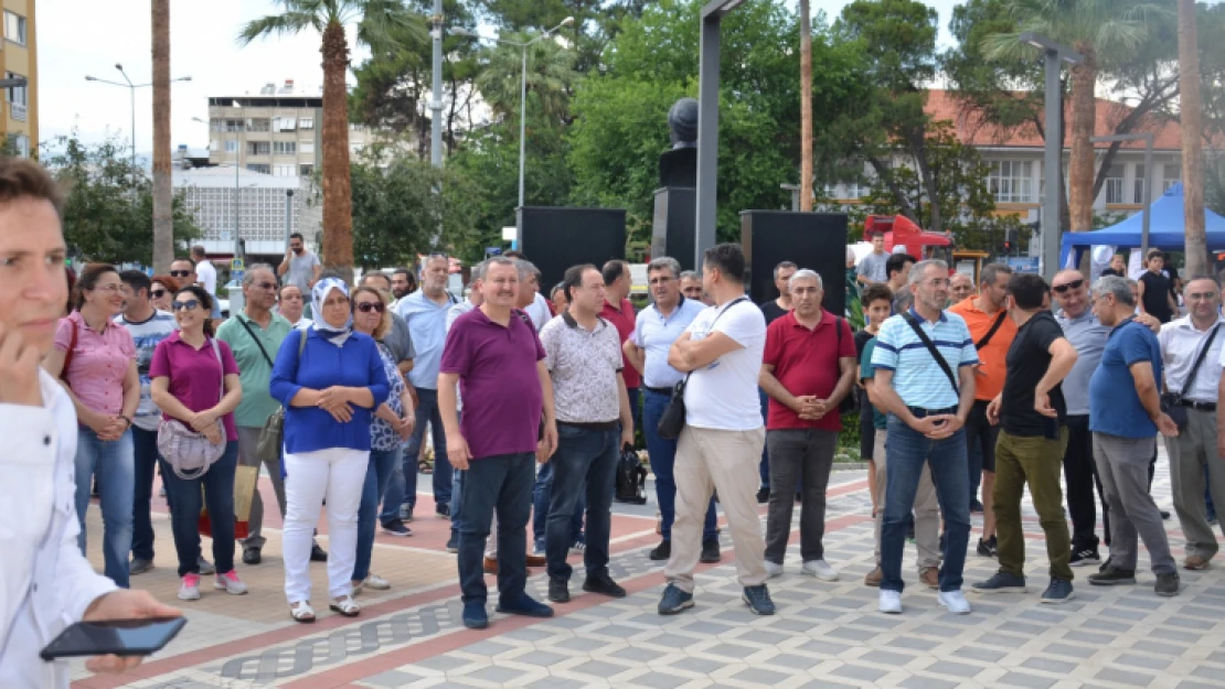 Nazilli'de öğretmene şiddet protesto edildi