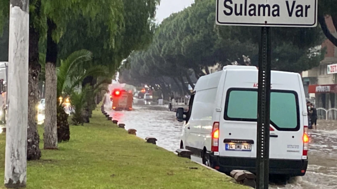 Nazilli'de sağanak yağış hayatı felç etti