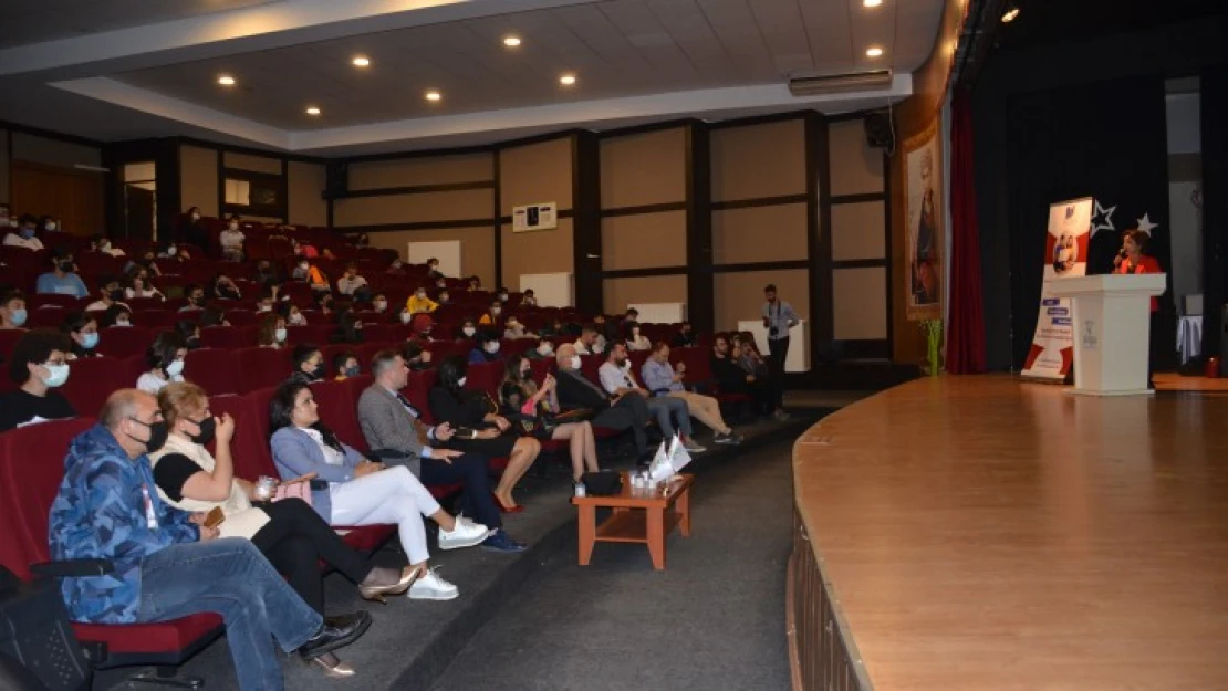 Nazilli'de 'Sınav kaygısı ile başa çıkma yolları' anlatıldı