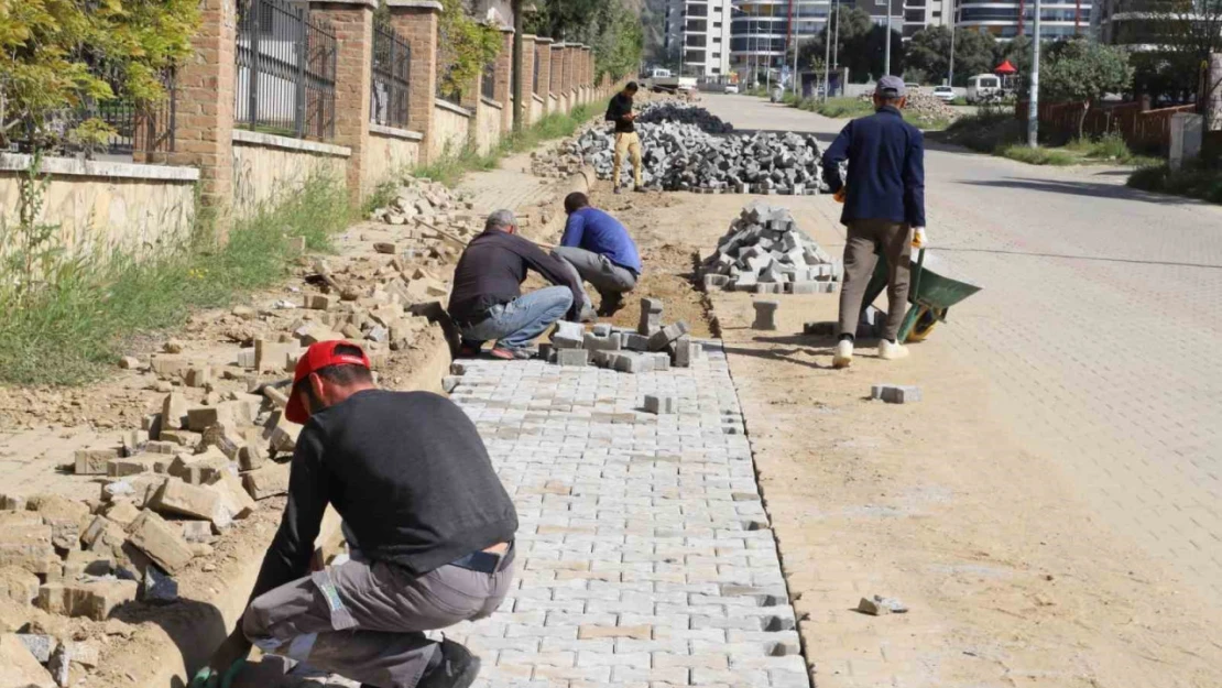 Nazilli'de yol yenileme ve bakım çalışmaları sürüyor