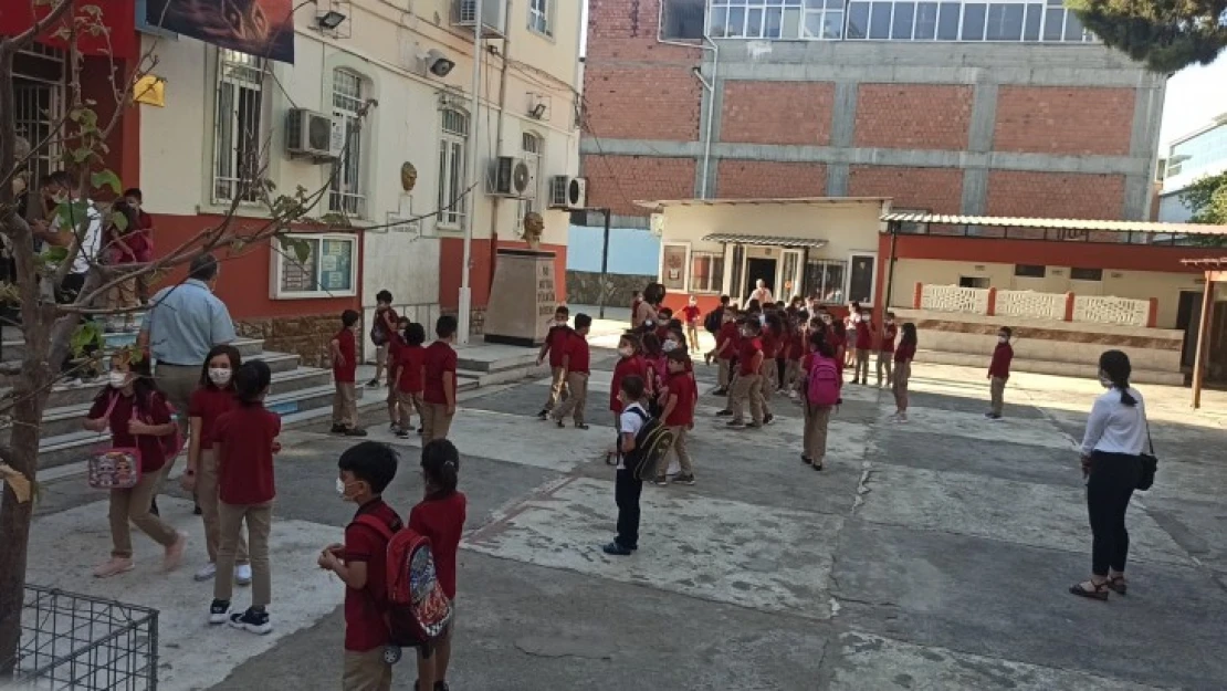 Nazilli'de ziller evde değil okullarda çaldı