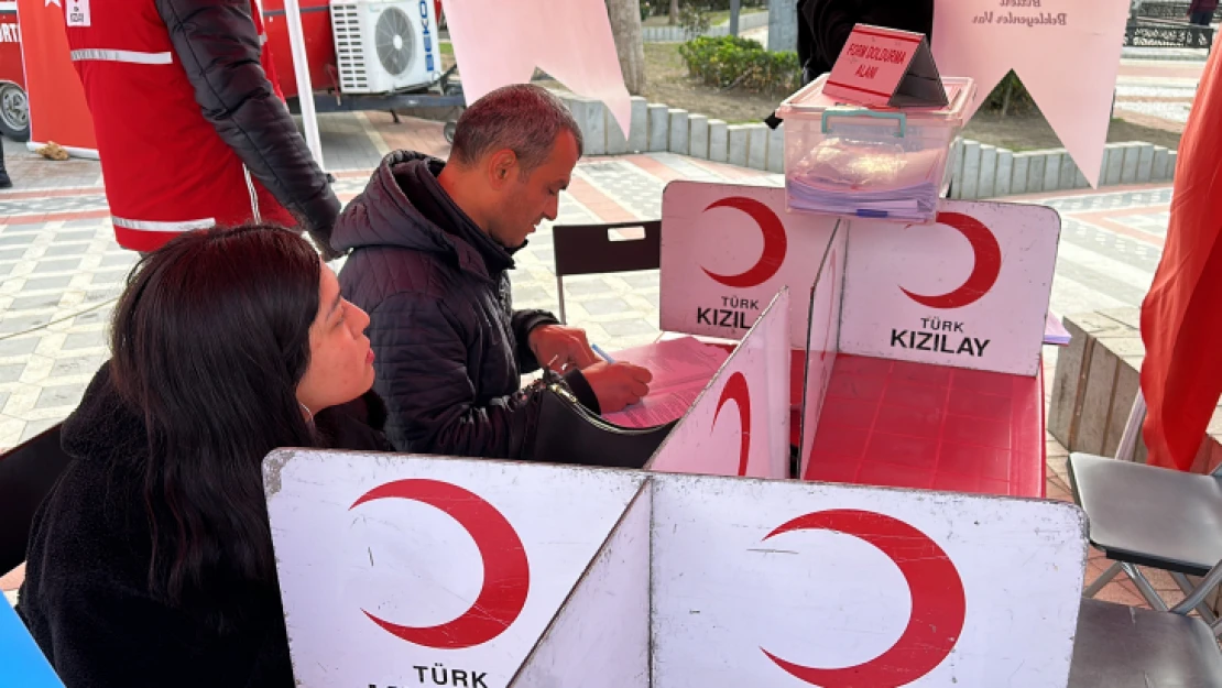 Nazilli'den Kızılay yardımları bölgeye ulaştı