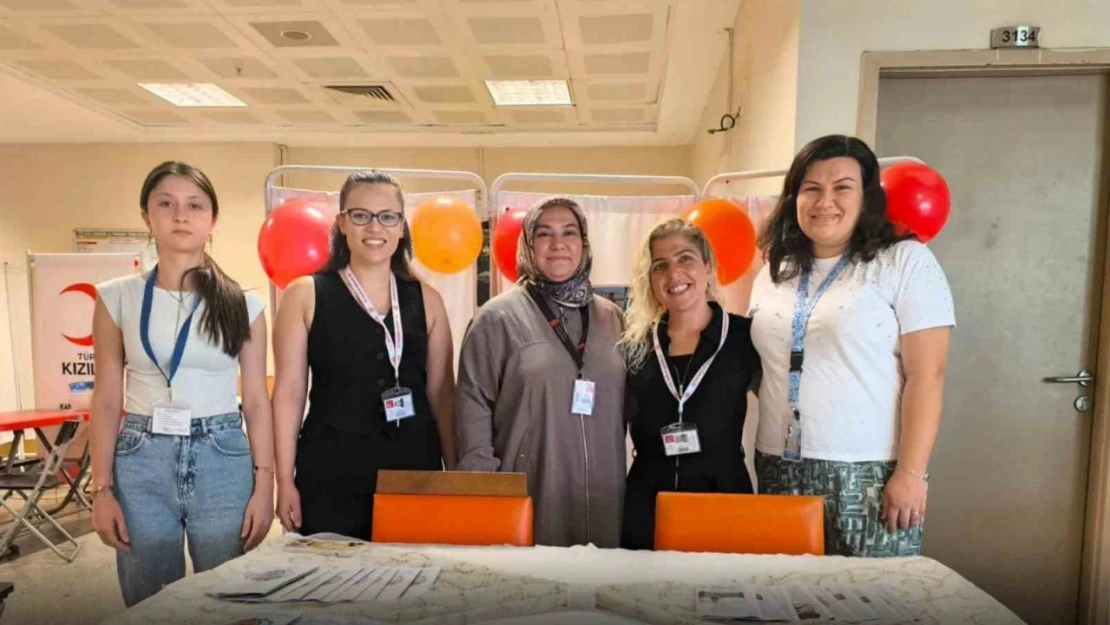 Nazilli Devlet Hastanesi'nde aşırı sıcaklara karşı vatandaşlar bilgilendirildi