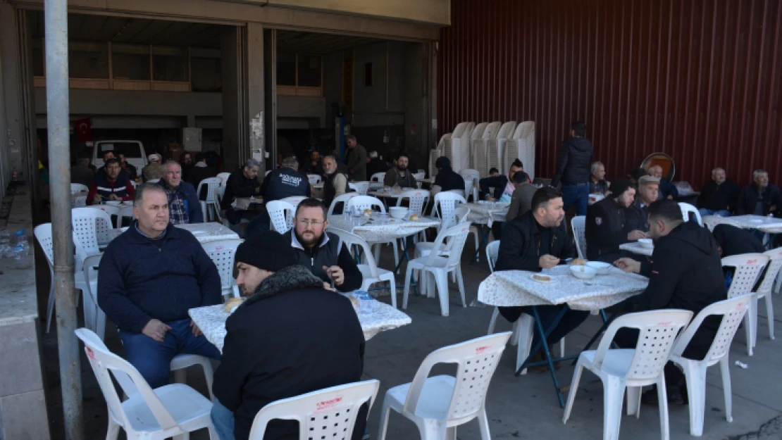 Nazilli esnafından 5 bin kişilik imece usulü hayır