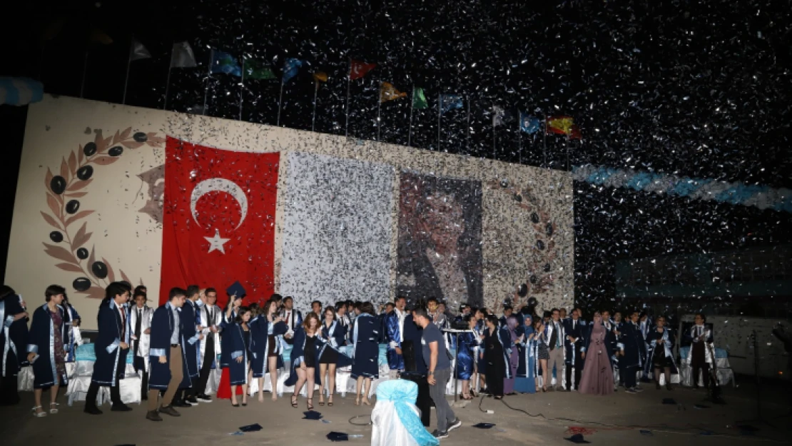 Nazilli Fen Lisesi'nde mezuniyet heyecanı