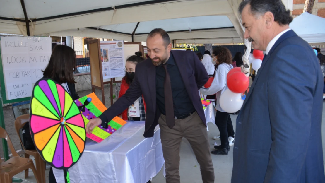 Nazilli İbn-i Sina Lisesi'nde 17 proje görücüye çıktı