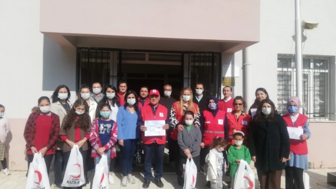Nazilli Kızılay, Çaylı Mahallesinde öğrencilerle buluştu