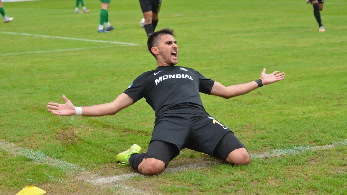 Nazilli liderliğe 'çengel' attı: 2-0