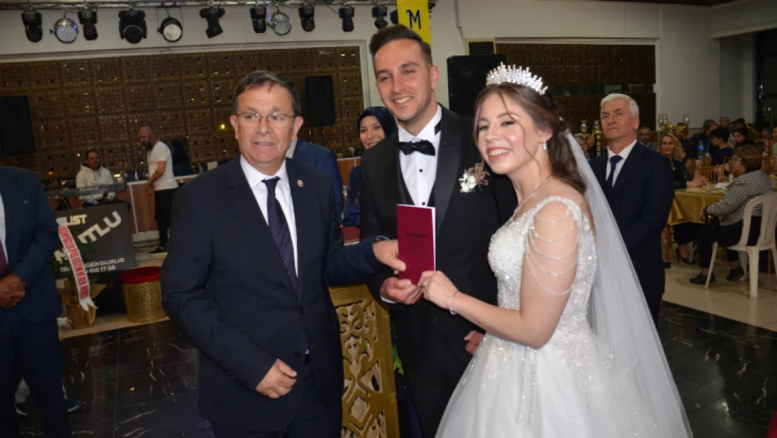 Nazilli MEM Müdürü Şimşek'in mutlu günü
