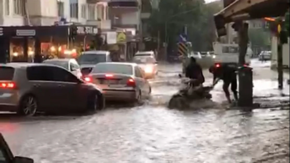 Nazilli sağanak yağışa teslim oldu