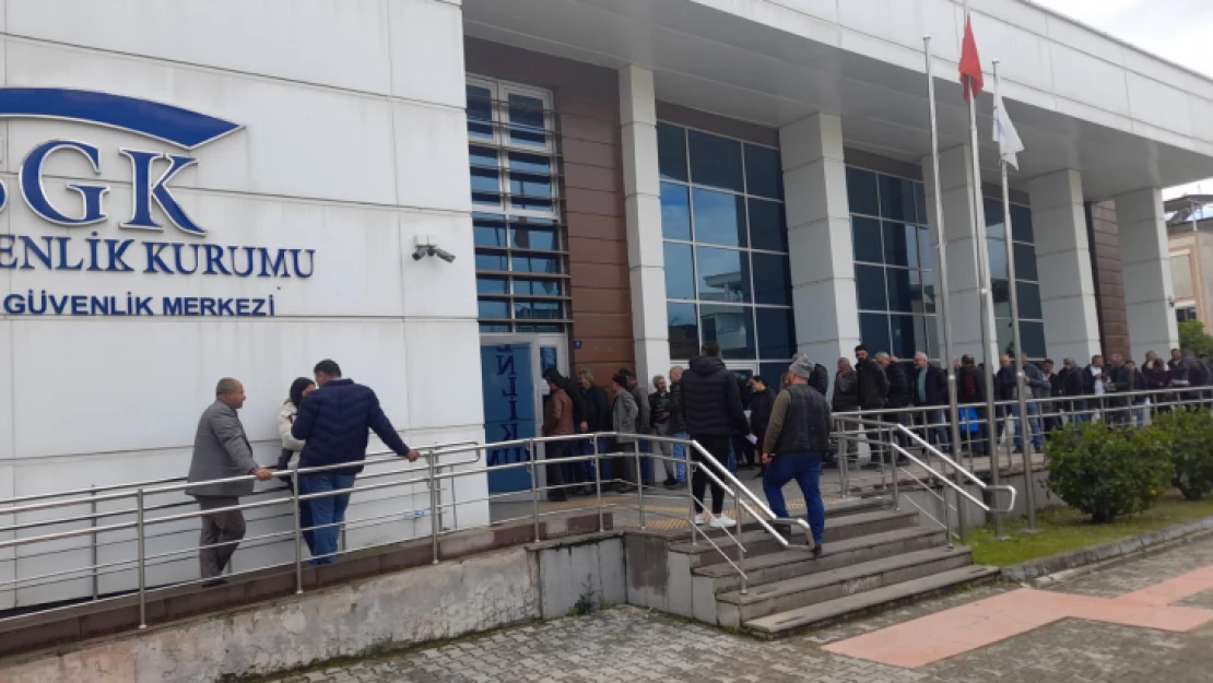 Nazilli SGK'da EYT yoğunluğu