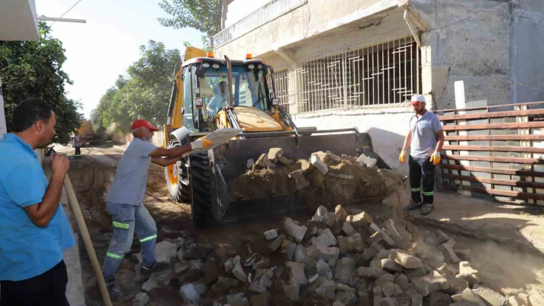 Nazilli Yeşilyurt Mahallesi'nde yollar yenileniyor