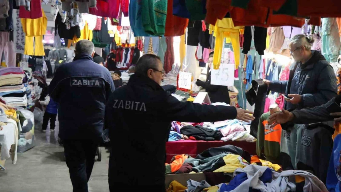 Nazilli zabıtasından Perşembe pazarında örnek davranış