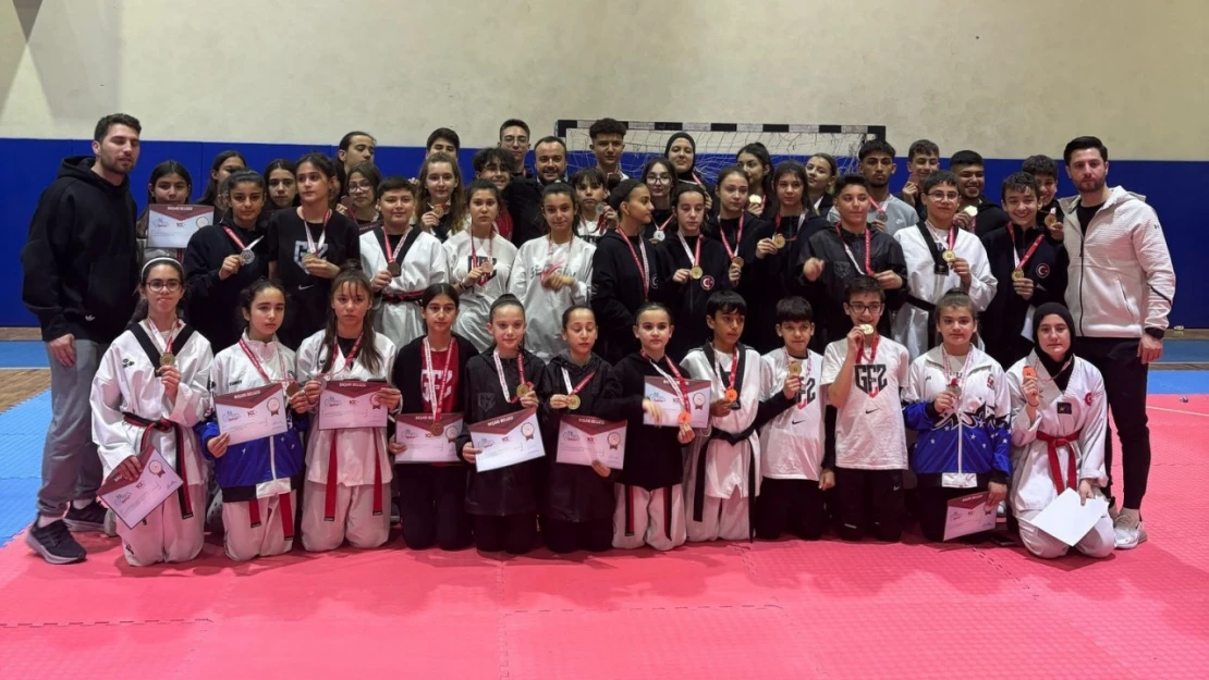 Okullar Arası Taekwondo Aydın İl Şampiyonası yapıldı