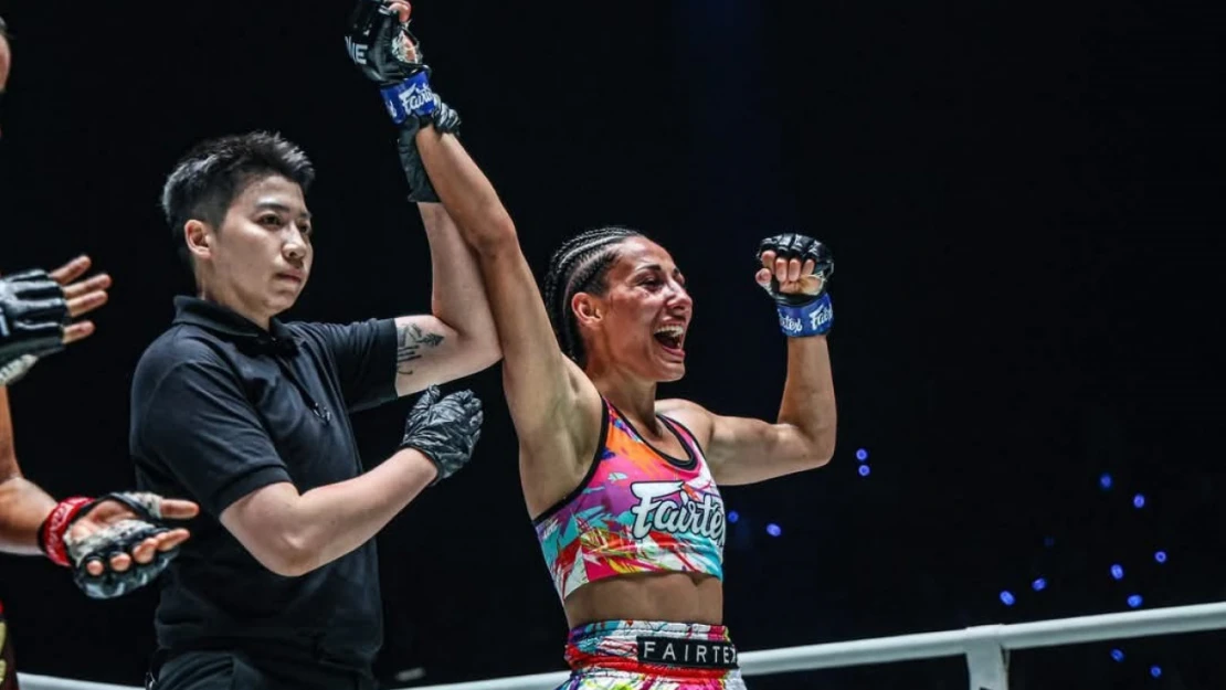 One Championship ringlerinde galibiyet kazanan ilk Türk kadını oldu