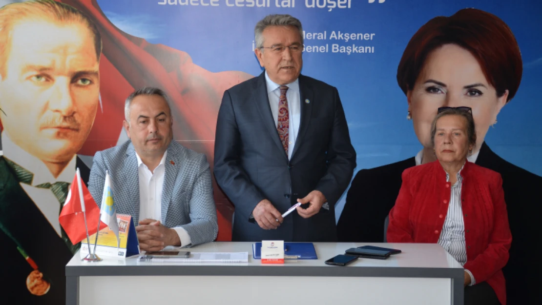 Onursal, İYİ Parti'den aday adaylığını açıkladı