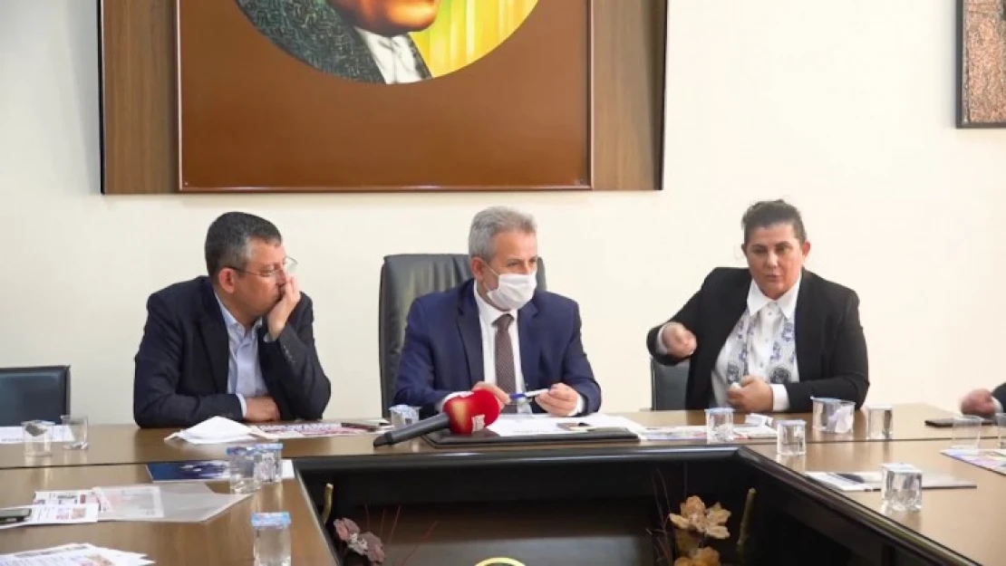 'Oteller gibi küçük esnaf da kurallar dahilinde açılmalı'