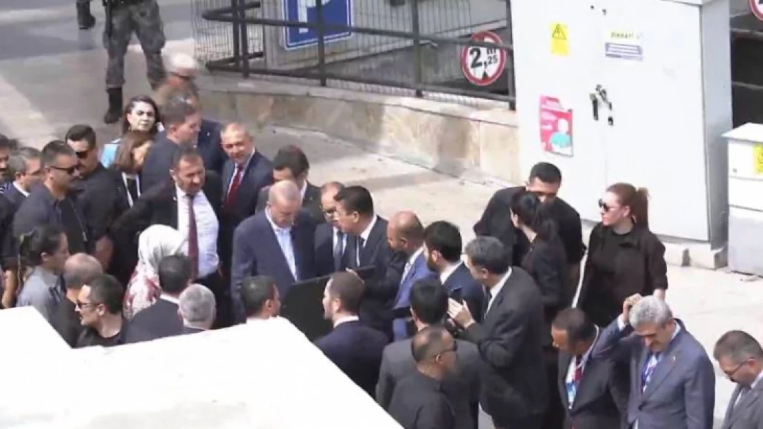 Özcan'dan Erdoğan'a anlamlı hediye