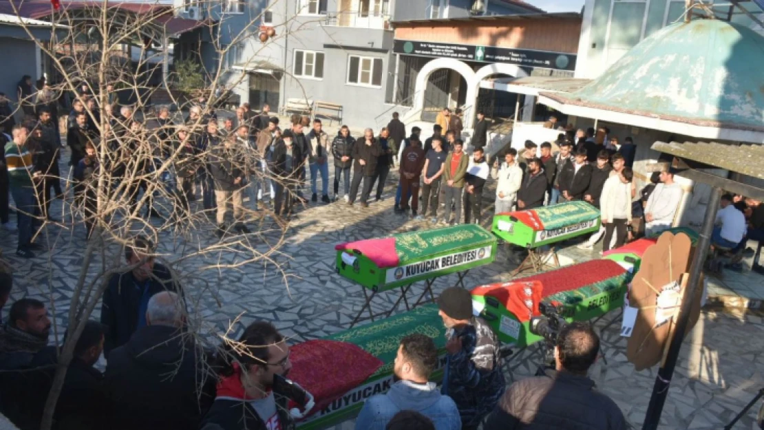Patlamada yaşamını yitiren Karaboğa ailesi sonsuzluğa uğurlandı
