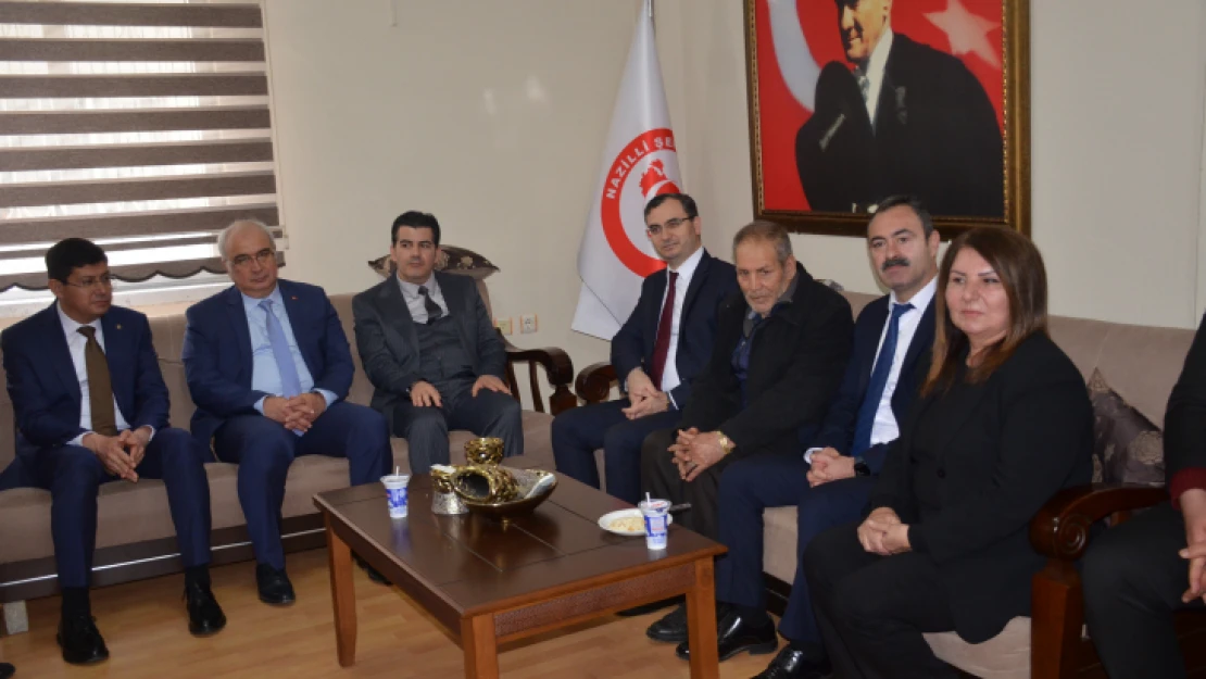 Protokolden Şehit Aileleri Derneği'ne ziyaret
